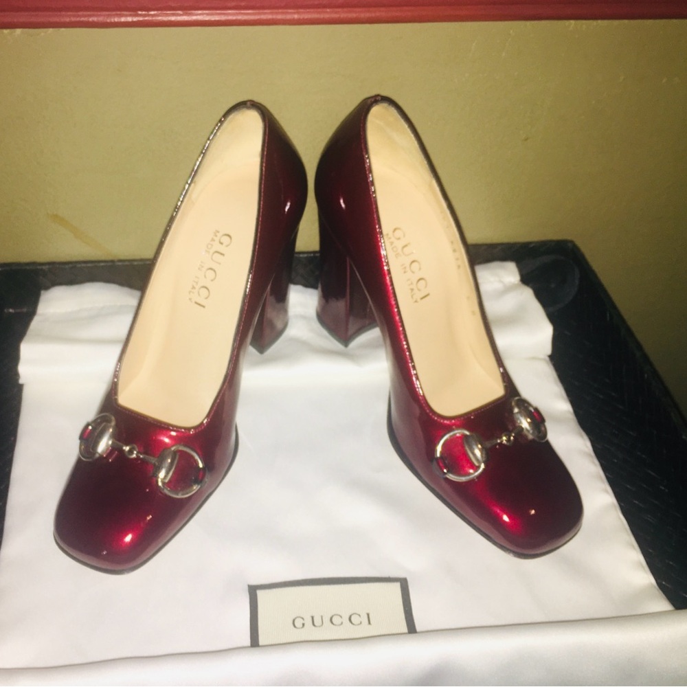 BNWOT Authentic Gucci Women's Burgundy Heels Patent Leather Pumps